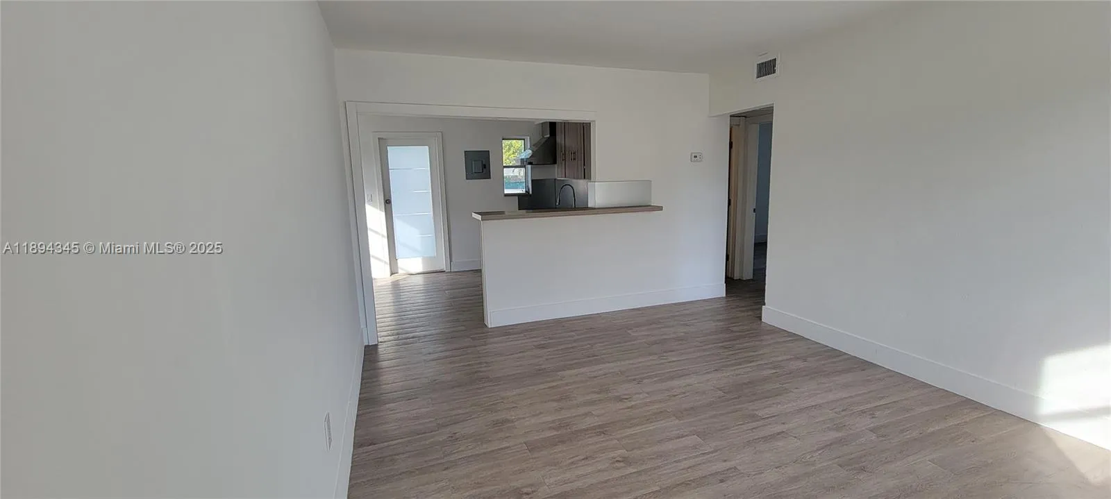 3721 Sw 27th Ter, Miami, Florida 33134, Miami, Florida 33134, ,Residential Income,For Sale,3721 Sw 27th Ter, Miami, Florida 33134,A11894345