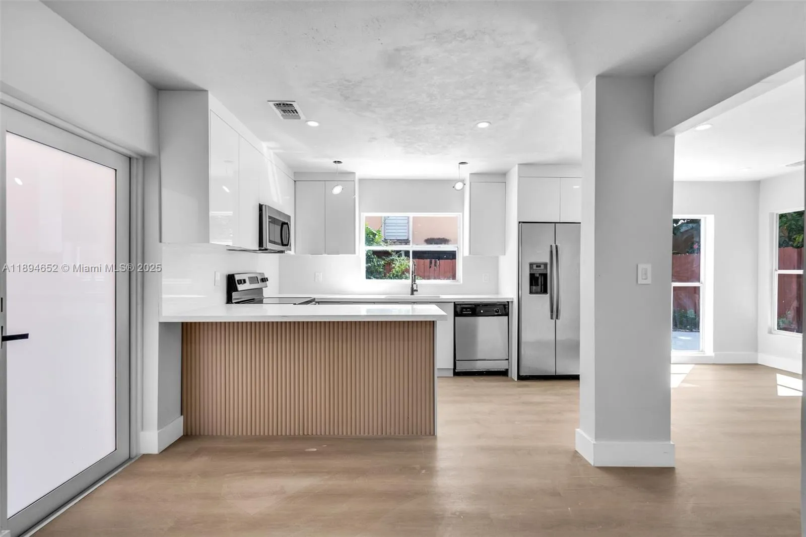 191 Nw 85th Pl, Miami, Florida 33126, Miami, Florida 33126, 3 Bedrooms Bedrooms, ,2 BathroomsBathrooms,Residential,For Sale,191 Nw 85th Pl, Miami, Florida 33126,A11894652