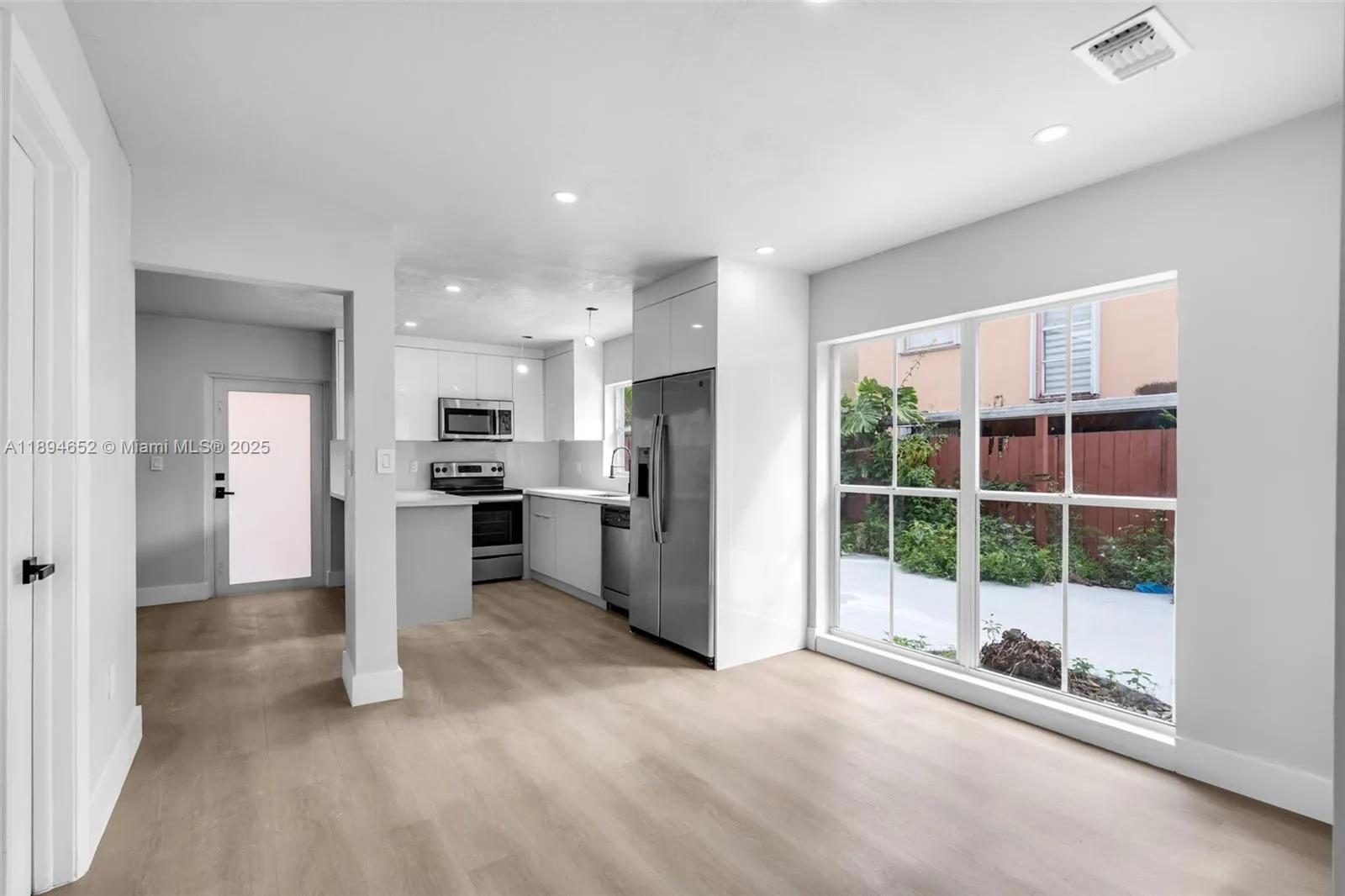 191 Nw 85th Pl, Miami, Florida 33126, Miami, Florida 33126, 3 Bedrooms Bedrooms, ,2 BathroomsBathrooms,Residential,For Sale,191 Nw 85th Pl, Miami, Florida 33126,A11894652