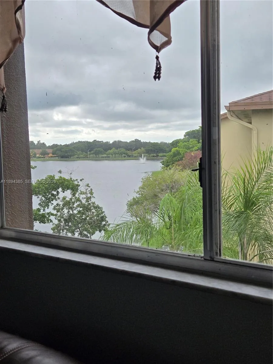 1001 Sw 141st Ave 412k, Pembroke Pines, Florida 33, Pembroke Pines, Florida 33027, 2 Bedrooms Bedrooms, ,2 BathroomsBathrooms,Residential,For Sale,1001 Sw 141st Ave 412k, Pembroke Pines, Florida 33,A11894385