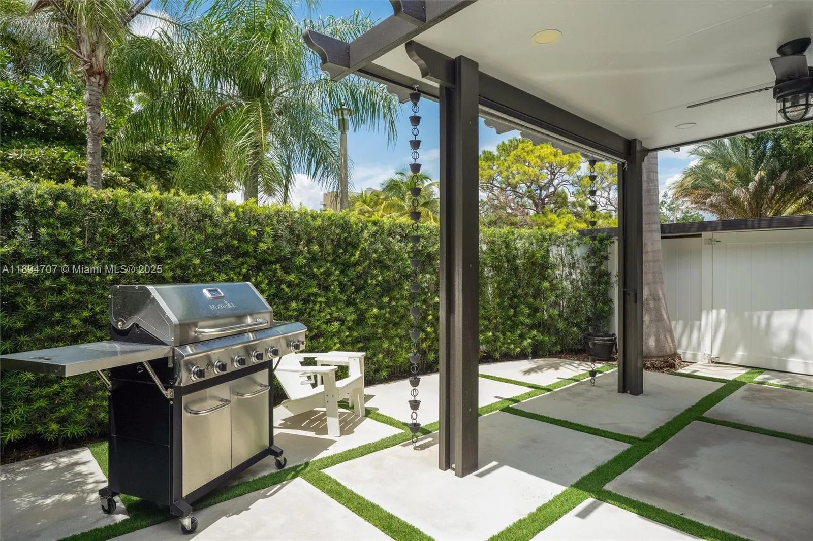 2484 Sw 25 St, Miami, Florida 33133, Miami, Florida 33133, ,Residential Income,For Sale,2484 Sw 25 St, Miami, Florida 33133,A11894707