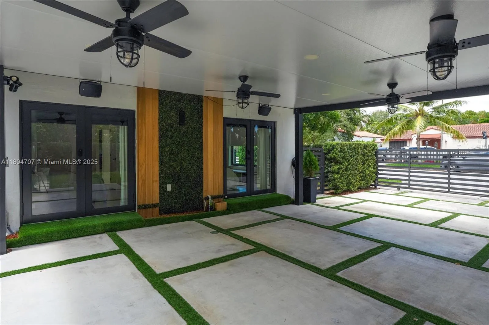 2484 Sw 25 St, Miami, Florida 33133, Miami, Florida 33133, ,Residential Income,For Sale,2484 Sw 25 St, Miami, Florida 33133,A11894707