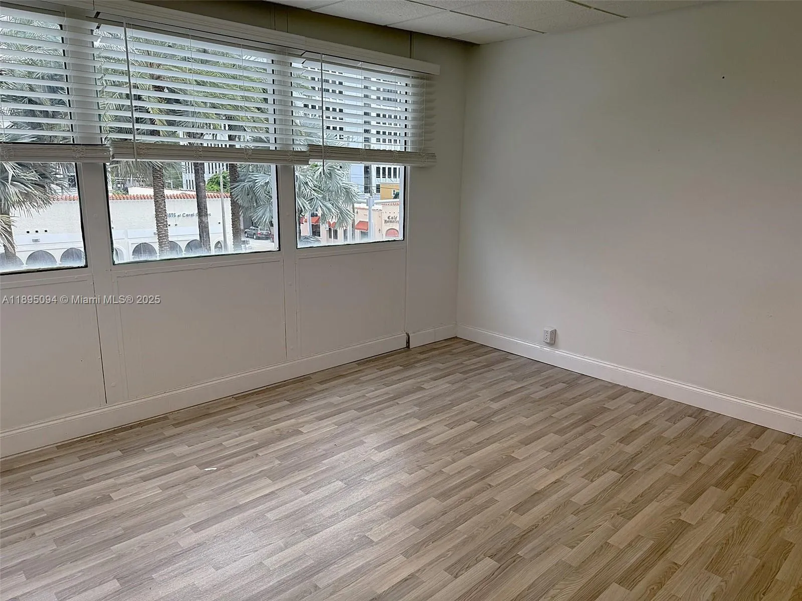 Suite 315- private office