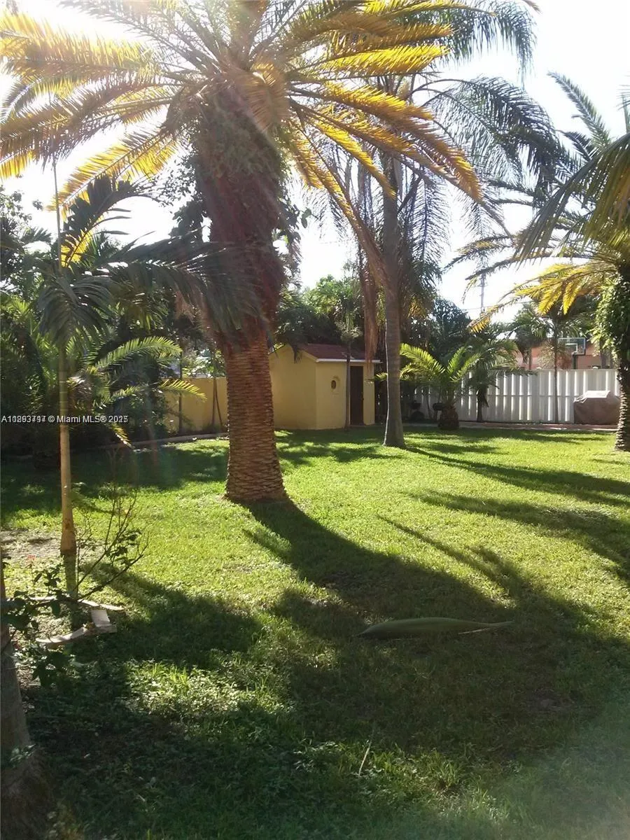 1826 Cleveland St 1, Hollywood, Florida 33020, Hollywood, Florida 33020, 1 Bedroom Bedrooms, ,1 BathroomBathrooms,Residential Lease,For Rent,1826 Cleveland St 1, Hollywood, Florida 33020,A11893717