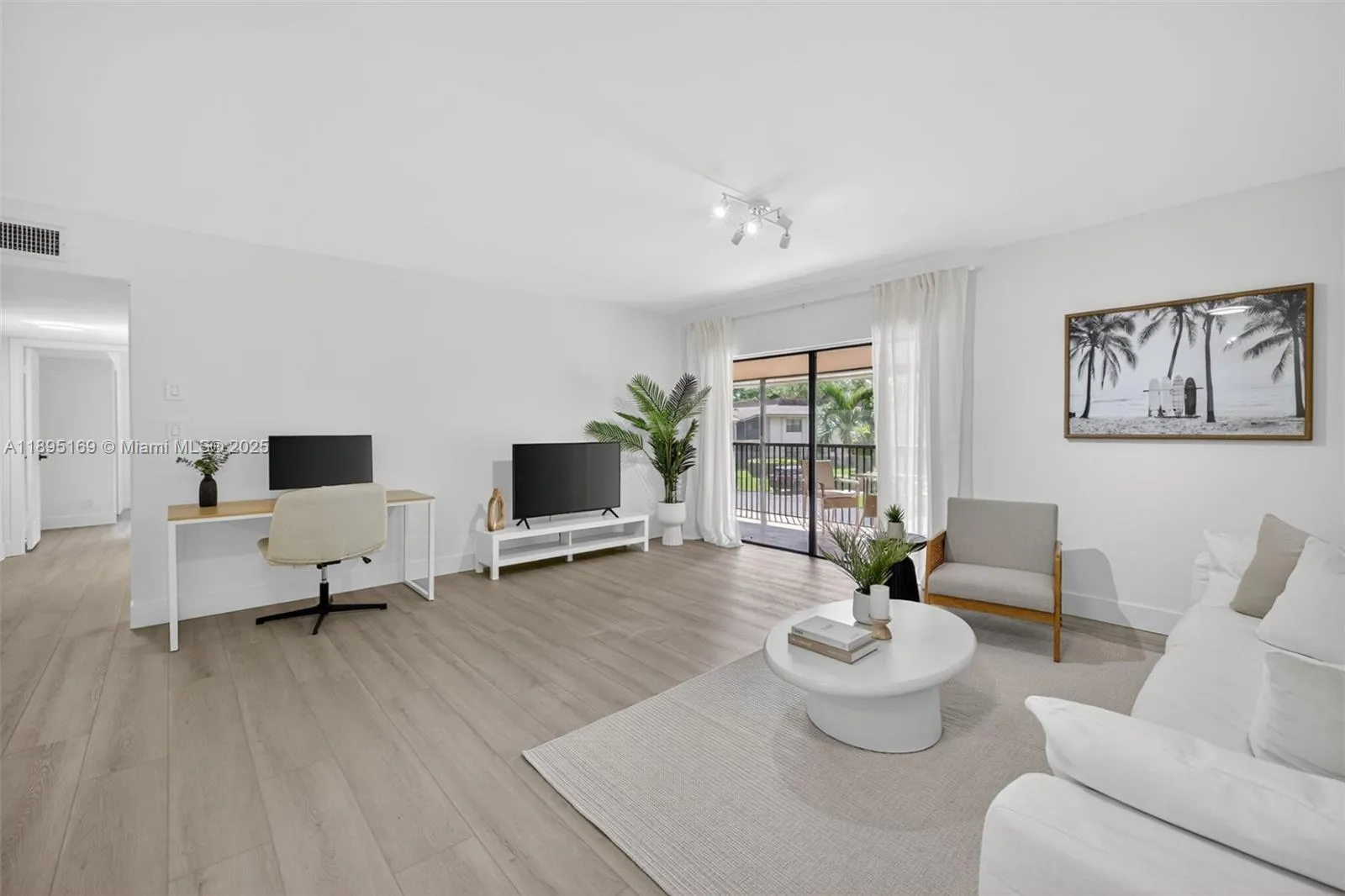 261 Deer Creek Blvd 1205, Deerfield Beach, Florida, Deerfield Beach, Florida 33442, 2 Bedrooms Bedrooms, ,2 BathroomsBathrooms,Residential,For Sale,261 Deer Creek Blvd 1205, Deerfield Beach, Florida,A11895169