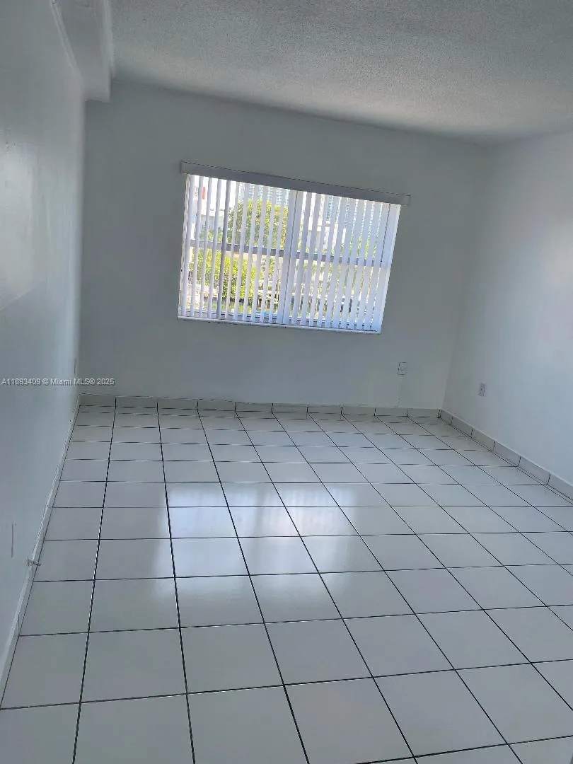 400 Kings Point Dr 328, Sunny Isles Beach, Florida, Sunny Isles Beach, Florida 33160, 1 Bedroom Bedrooms, ,1 BathroomBathrooms,Residential Lease,For Rent,400 Kings Point Dr 328, Sunny Isles Beach, Florida,A11893409
