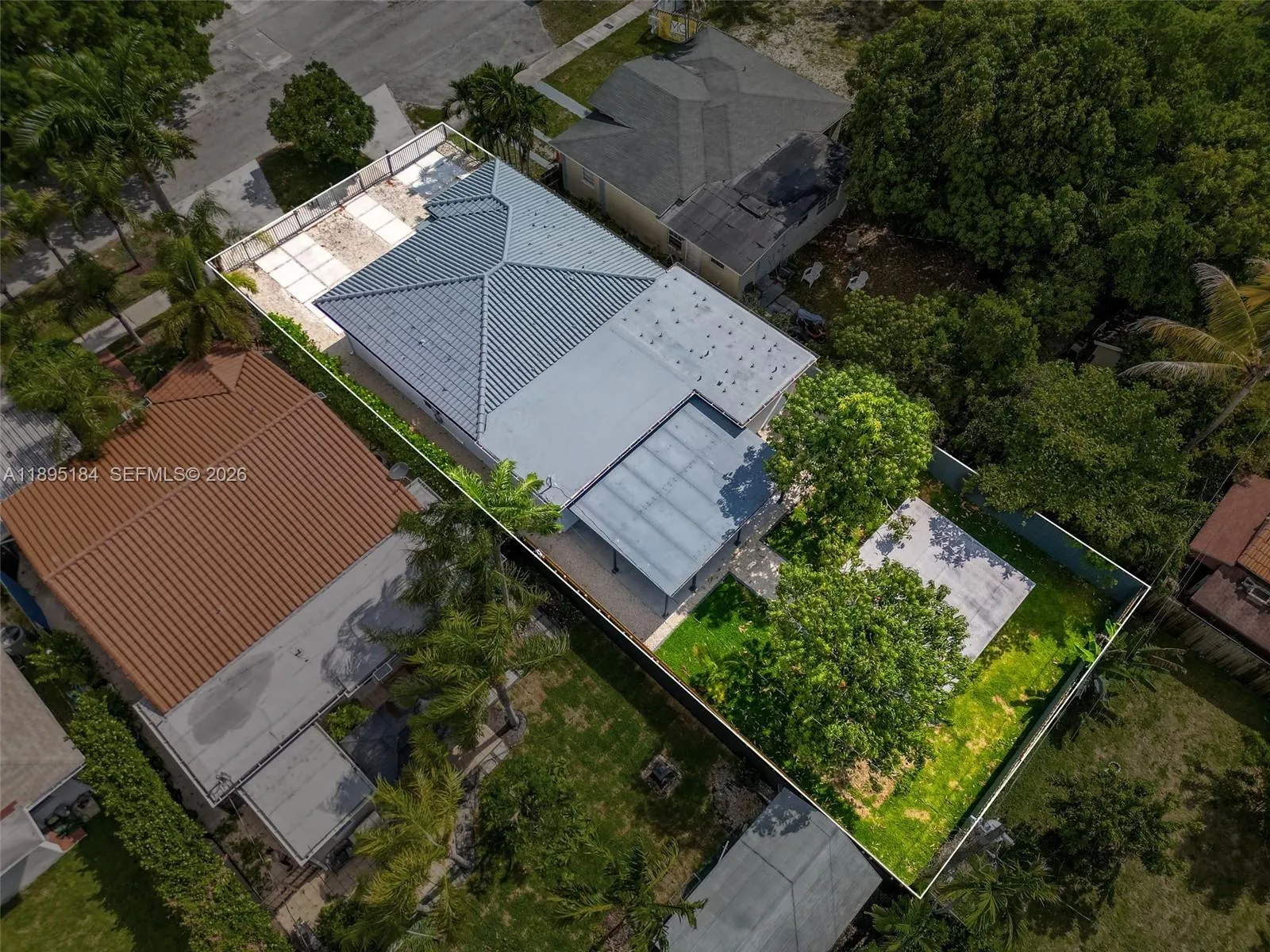 2940 Sw 12th St, Miami, Florida 33135, Miami, Florida 33135, 4 Bedrooms Bedrooms, ,3 BathroomsBathrooms,Residential,For Sale,2940 Sw 12th St, Miami, Florida 33135,A11895184
