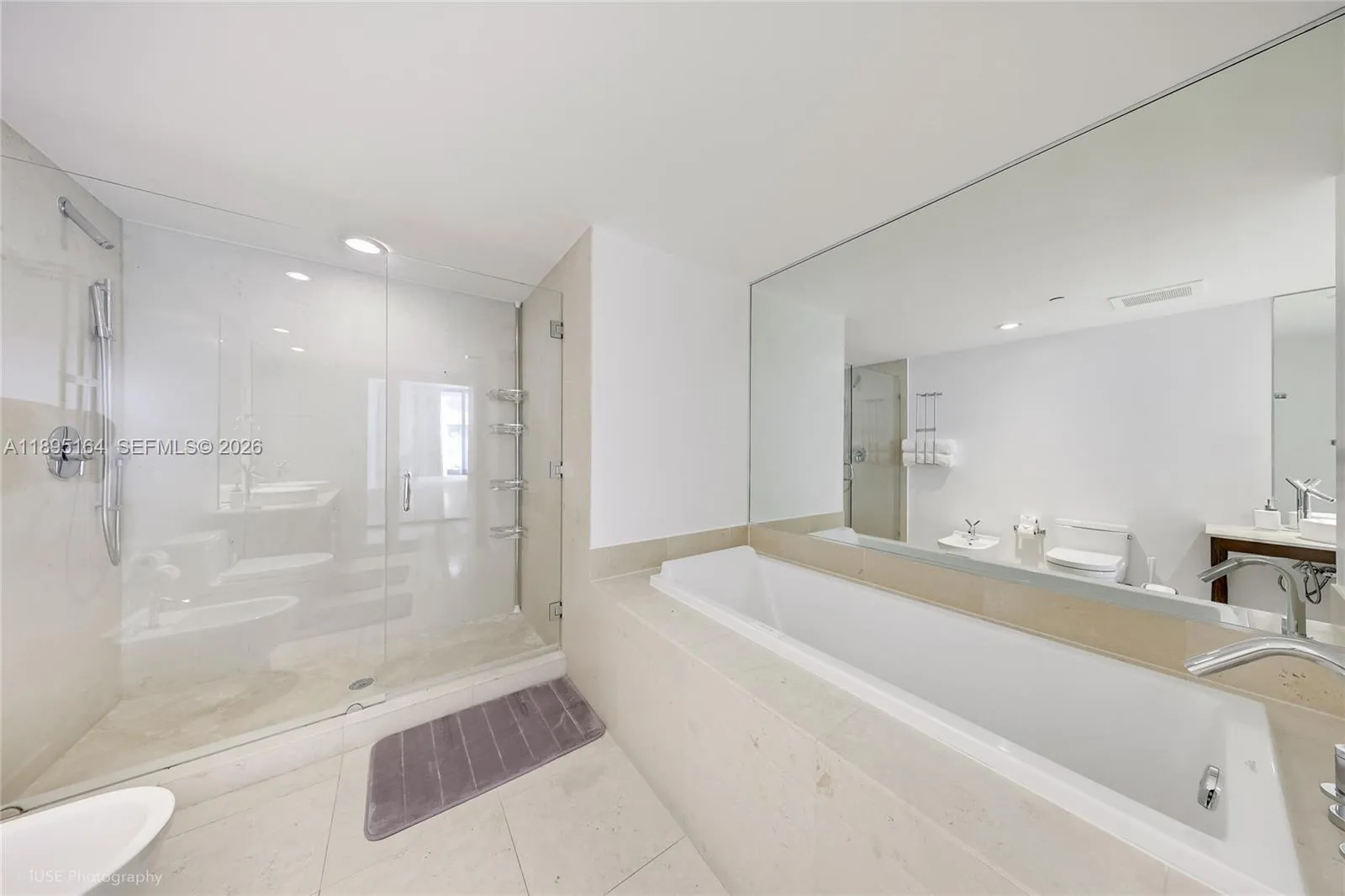 495 Brickell Ave 4710, Miami, Florida 33131, Miami, Florida 33131, 2 Bedrooms Bedrooms, ,2 BathroomsBathrooms,Residential Lease,For Rent,495 Brickell Ave 4710, Miami, Florida 33131,A11895164