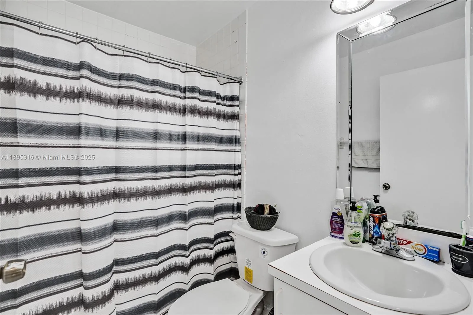 13780 Sw 160th Ter, Miami, Florida 33177, Miami, Florida 33177, 3 Bedrooms Bedrooms, ,3 BathroomsBathrooms,Residential,For Sale,13780 Sw 160th Ter, Miami, Florida 33177,A11895316