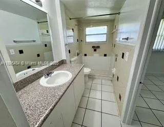 8320 Sw 65th Ave J10a, Miami, Florida 33143, Miami, Florida 33143, 1 Bedroom Bedrooms, ,1 BathroomBathrooms,Residential Lease,For Rent,8320 Sw 65th Ave J10a, Miami, Florida 33143,A11895434