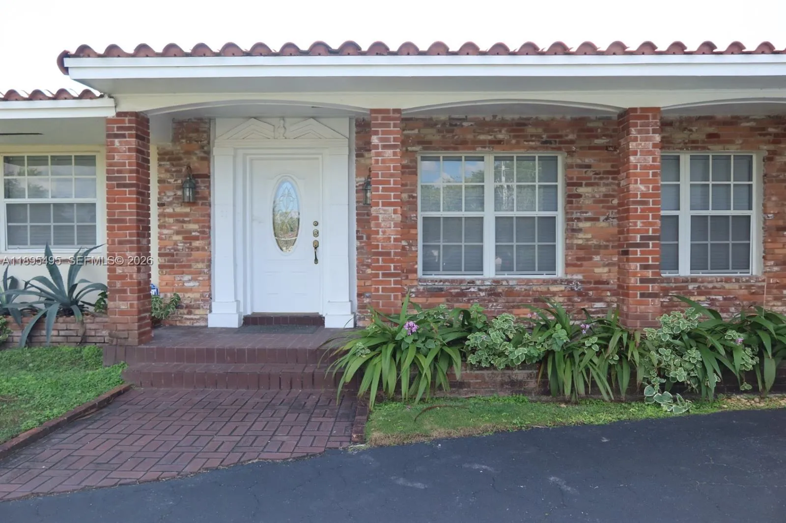6420 Miller Dr, South Miami, Florida 33155, South Miami, Florida 33155, 3 Bedrooms Bedrooms, ,2 BathroomsBathrooms,Residential Lease,For Rent,6420 Miller Dr, South Miami, Florida 33155,A11895495