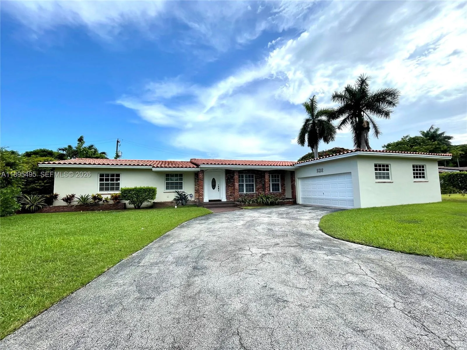 6420 Miller Dr, South Miami, Florida 33155, South Miami, Florida 33155, 3 Bedrooms Bedrooms, ,2 BathroomsBathrooms,Residential Lease,For Rent,6420 Miller Dr, South Miami, Florida 33155,A11895495