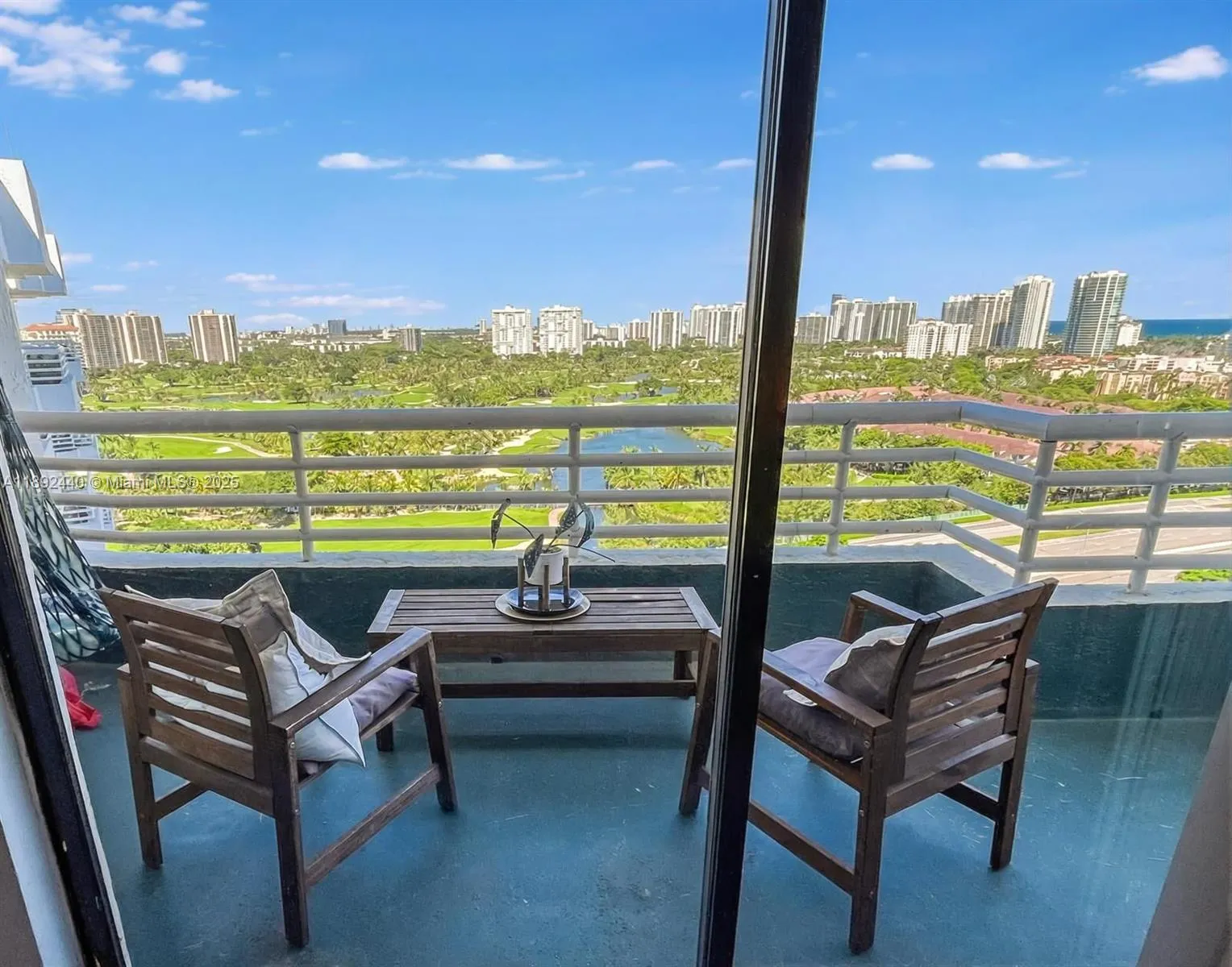 3300 Ne 192nd St Ph10, Aventura, Florida 33180, Aventura, Florida 33180, 1 Bedroom Bedrooms, ,2 BathroomsBathrooms,Residential Lease,For Rent,3300 Ne 192nd St Ph10, Aventura, Florida 33180,A11892440