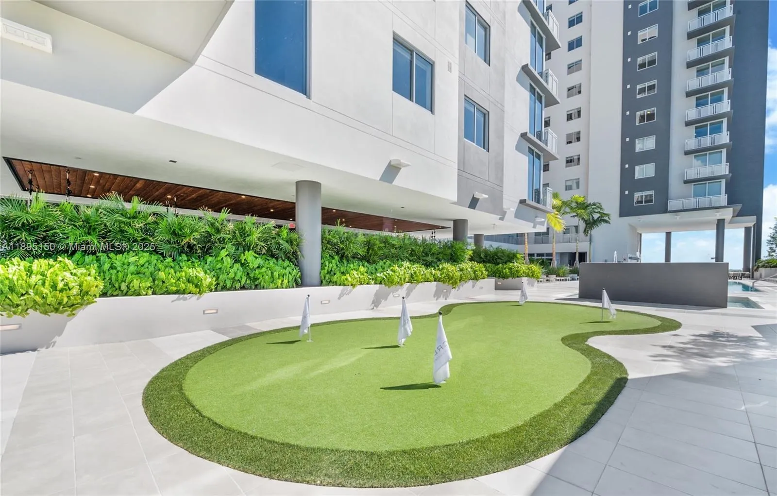 9600 S Dixie Hwy C1, Miami, Florida 33156, Miami, Florida 33156, 3 Bedrooms Bedrooms, ,2 BathroomsBathrooms,Residential Lease,For Rent,9600 S Dixie Hwy C1, Miami, Florida 33156,A11895150