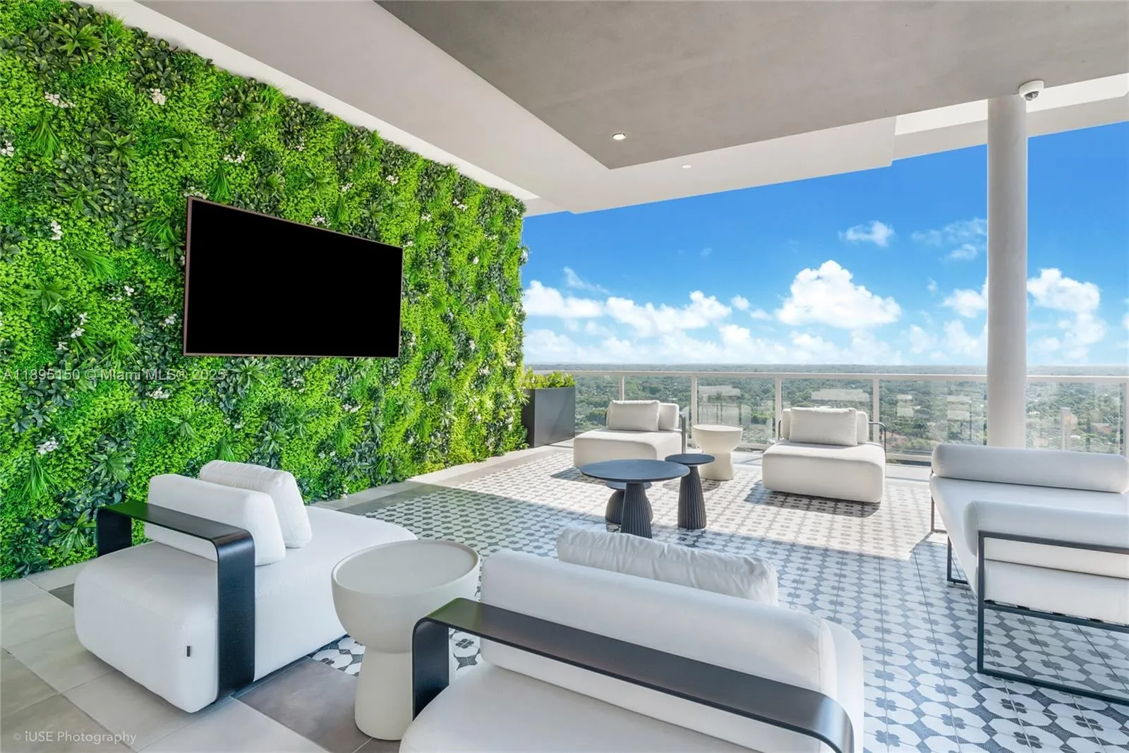 9600 S Dixie Hwy C1, Miami, Florida 33156, Miami, Florida 33156, 3 Bedrooms Bedrooms, ,2 BathroomsBathrooms,Residential Lease,For Rent,9600 S Dixie Hwy C1, Miami, Florida 33156,A11895150