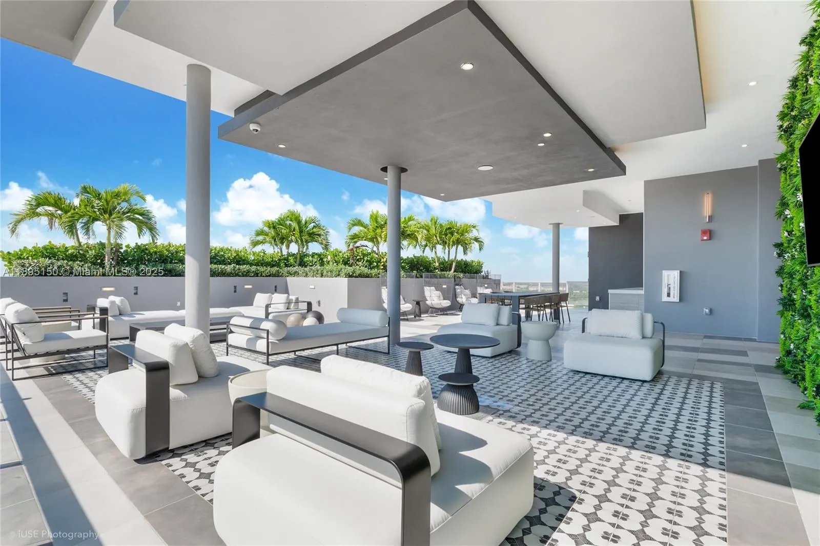 9600 S Dixie Hwy C1, Miami, Florida 33156, Miami, Florida 33156, 3 Bedrooms Bedrooms, ,2 BathroomsBathrooms,Residential Lease,For Rent,9600 S Dixie Hwy C1, Miami, Florida 33156,A11895150