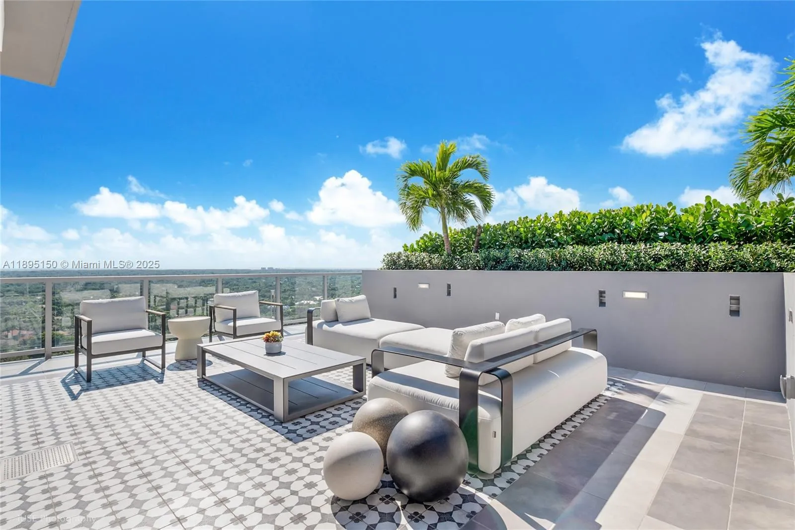 9600 S Dixie Hwy C1, Miami, Florida 33156, Miami, Florida 33156, 3 Bedrooms Bedrooms, ,2 BathroomsBathrooms,Residential Lease,For Rent,9600 S Dixie Hwy C1, Miami, Florida 33156,A11895150