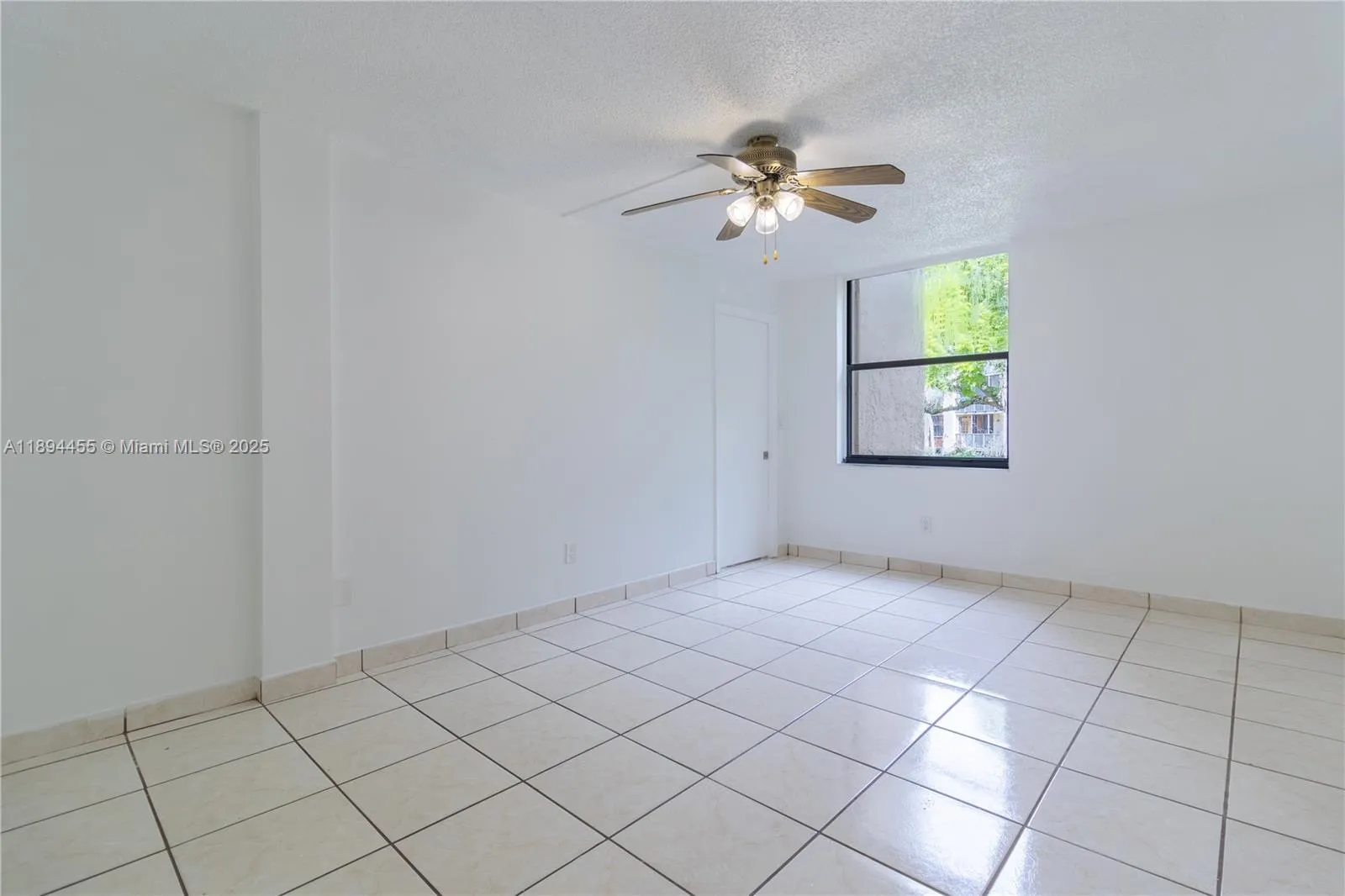 14611 N Kendall Dr 208l, Miami, Florida 33186, Miami, Florida 33186, 2 Bedrooms Bedrooms, ,2 BathroomsBathrooms,Residential Lease,For Rent,14611 N Kendall Dr 208l, Miami, Florida 33186,A11894455