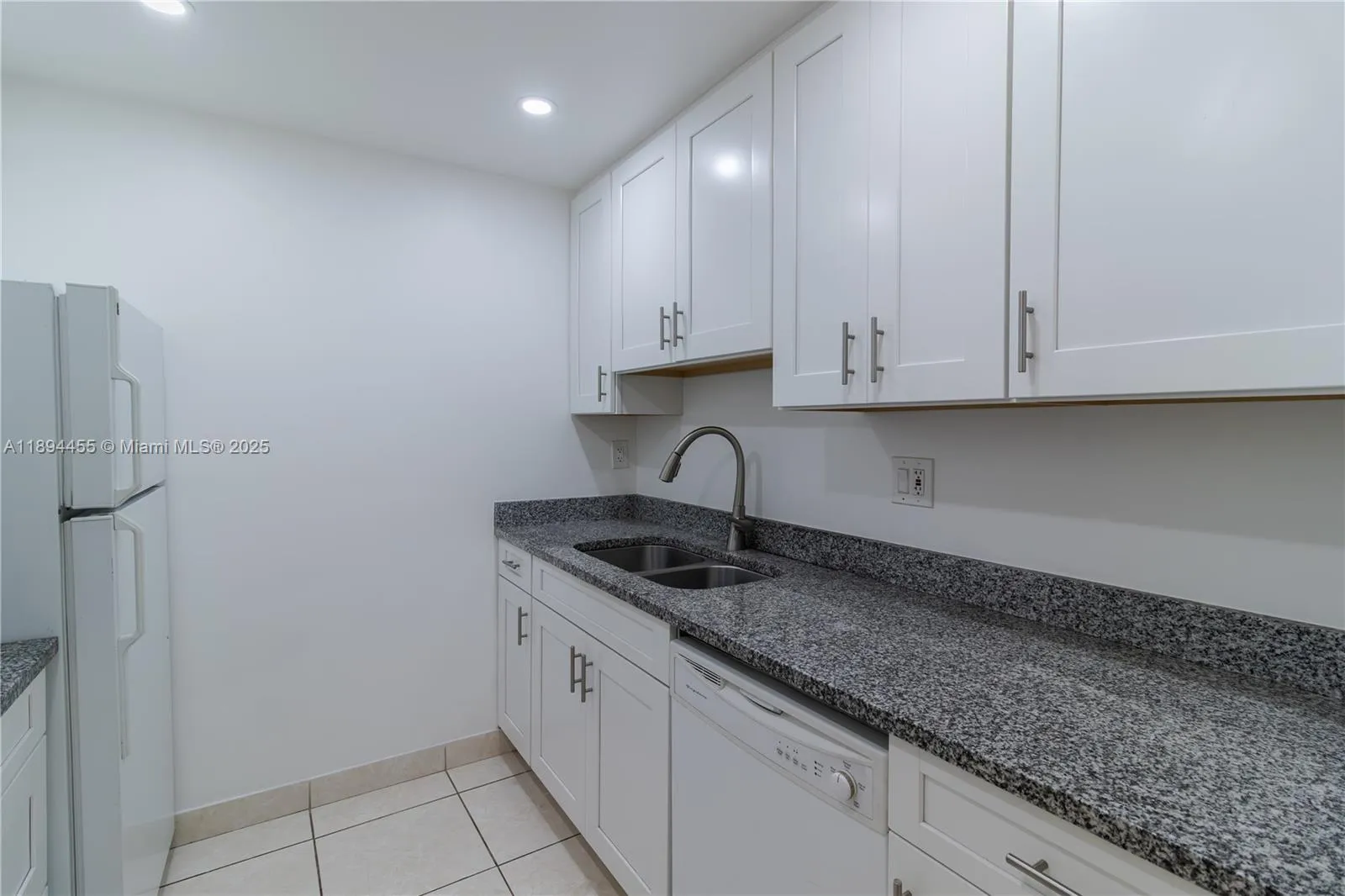 14611 N Kendall Dr 208l, Miami, Florida 33186, Miami, Florida 33186, 2 Bedrooms Bedrooms, ,2 BathroomsBathrooms,Residential Lease,For Rent,14611 N Kendall Dr 208l, Miami, Florida 33186,A11894455
