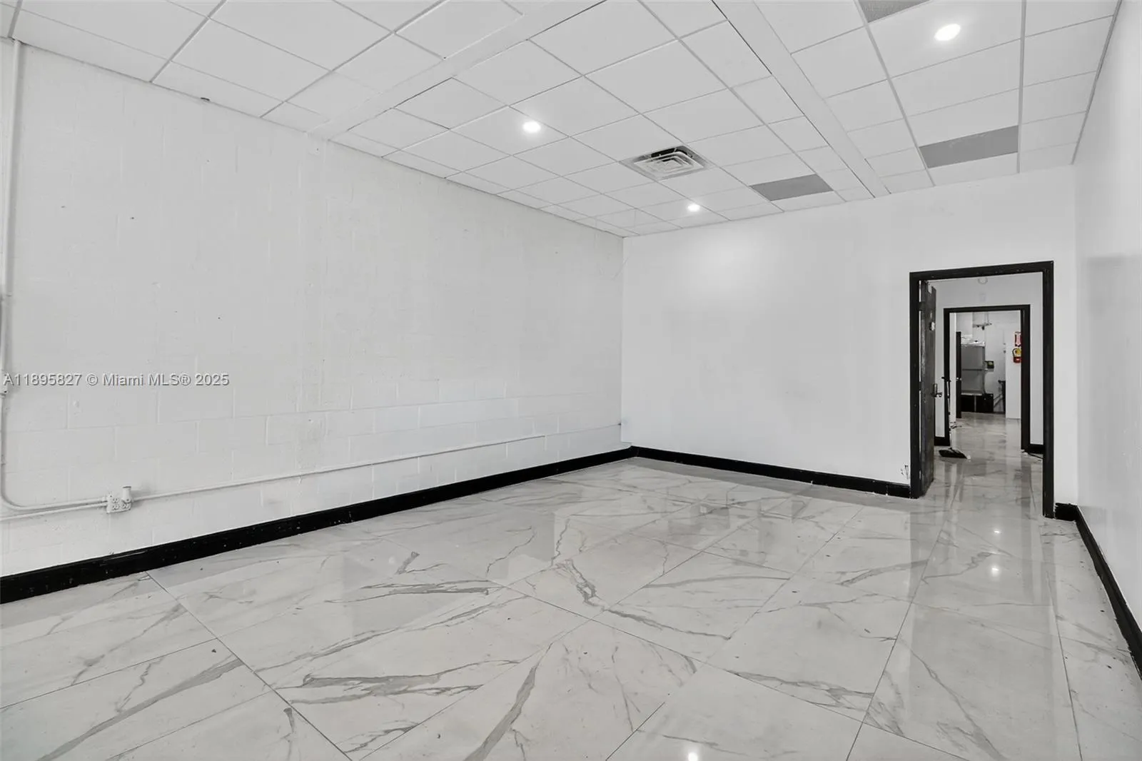10650 / 10652 Sw 186 St 21 / 22, Florida 33157, Florida 33157, ,Commercial Sale,For Sale,10650 / 10652 Sw 186 St 21 / 22, , Florida 33157,A11895827