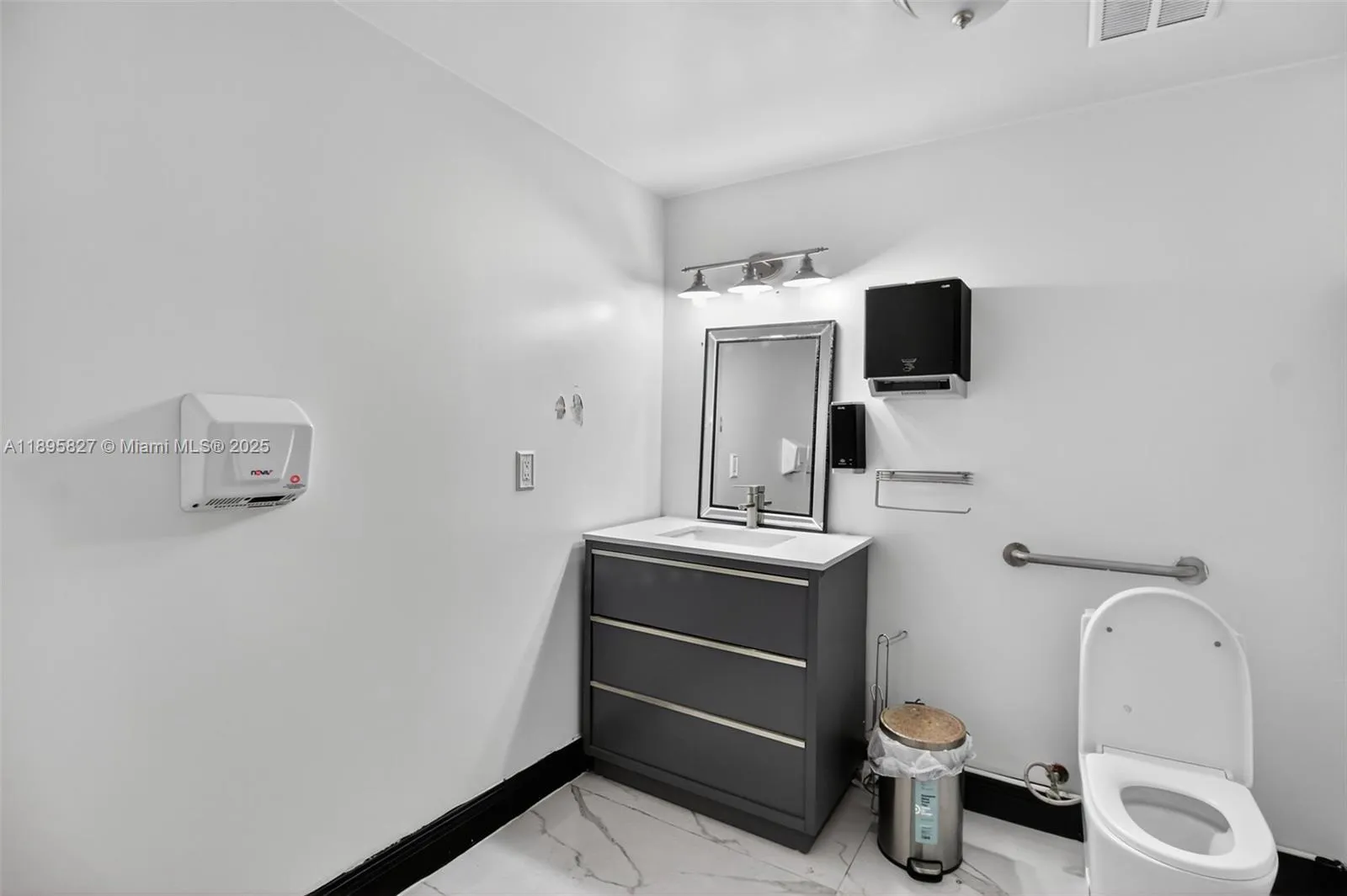 10650 / 10652 Sw 186 St 21 / 22, Florida 33157, Florida 33157, ,Commercial Sale,For Sale,10650 / 10652 Sw 186 St 21 / 22, , Florida 33157,A11895827