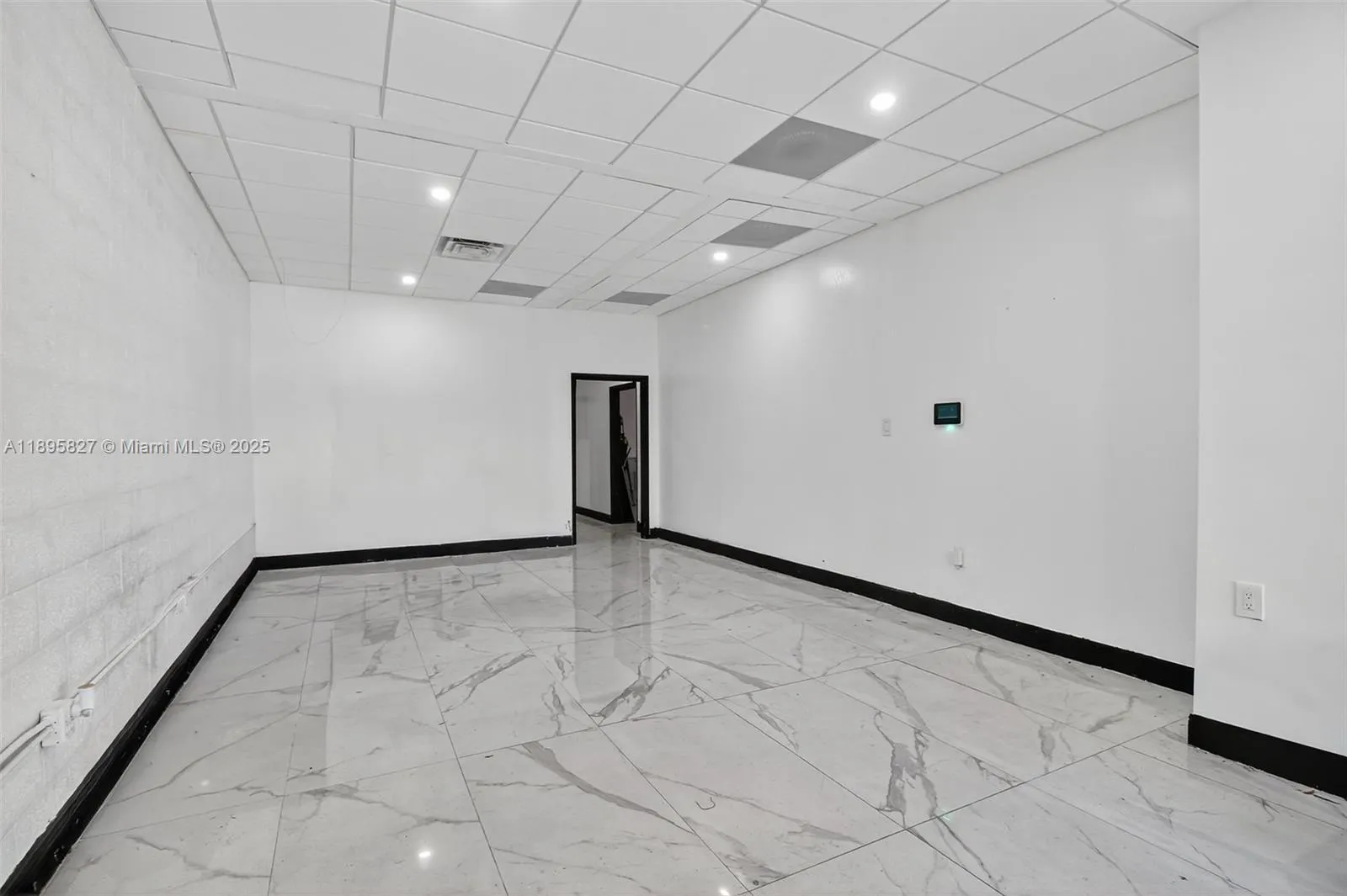 10650 / 10652 Sw 186 St 21 / 22, Florida 33157, Florida 33157, ,Commercial Sale,For Sale,10650 / 10652 Sw 186 St 21 / 22, , Florida 33157,A11895827