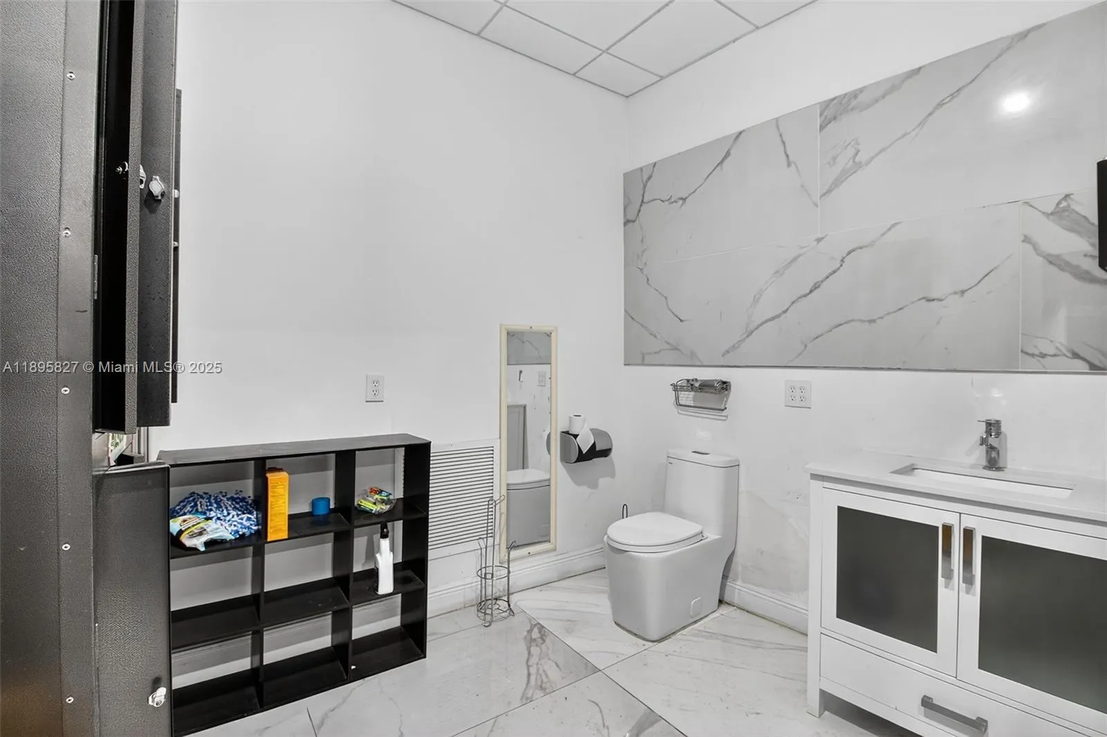 10650 / 10652 Sw 186 St 21 / 22, Florida 33157, Florida 33157, ,Commercial Sale,For Sale,10650 / 10652 Sw 186 St 21 / 22, , Florida 33157,A11895827