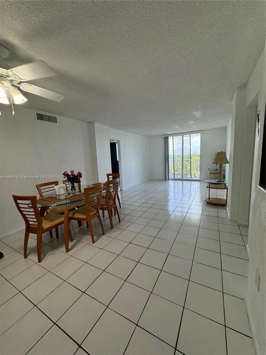 1251 Ne 108th St 602, Miami, Florida 33161, Miami, Florida 33161, 2 Bedrooms Bedrooms, ,2 BathroomsBathrooms,Residential,For Sale,1251 Ne 108th St 602, Miami, Florida 33161,A11895938
