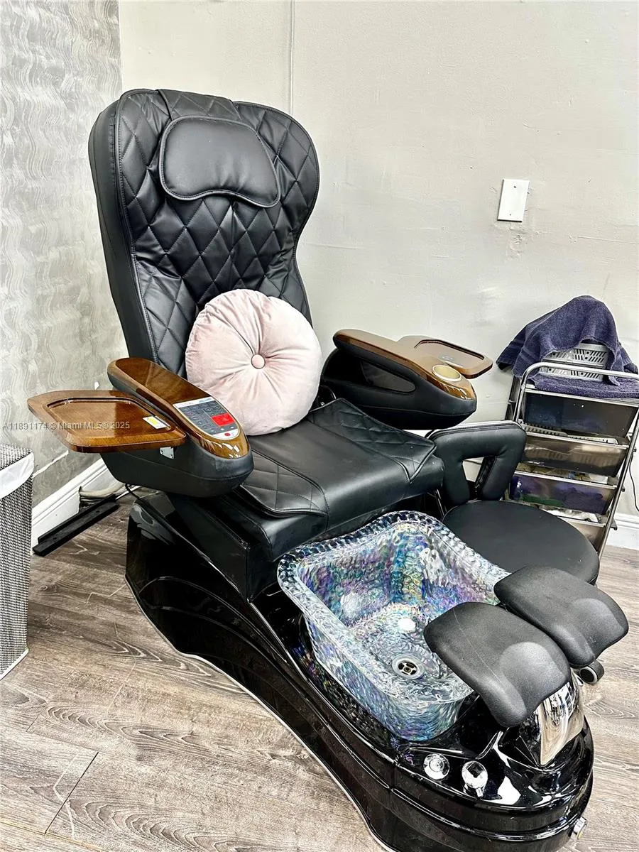 FOOT SPA STATION.