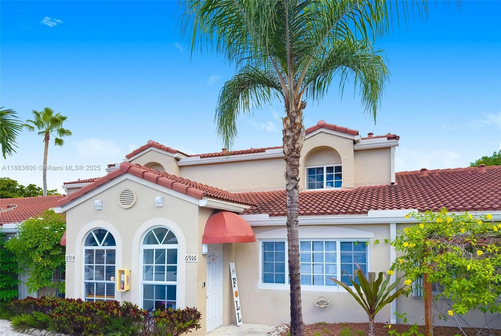 6916 Nw 166th Ter 1204, Miami Lakes, Florida 33014, Miami Lakes, Florida 33014, 3 Bedrooms Bedrooms, 3 Rooms Rooms,2 BathroomsBathrooms,Residential,For Sale,6916 Nw 166th Ter 1204, Miami Lakes, Florida 33014,A11883600