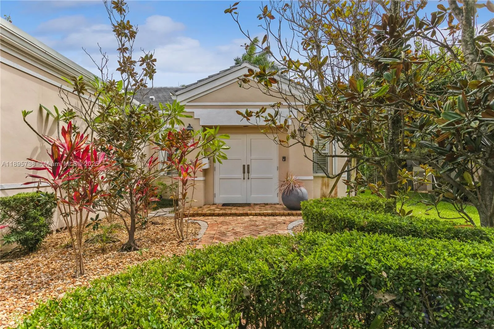 5774 Sw 76th Ter, South Miami, Florida 33143, South Miami, Florida 33143, 3 Bedrooms Bedrooms, ,2 BathroomsBathrooms,Residential Lease,For Rent,5774 Sw 76th Ter, South Miami, Florida 33143,A11895736