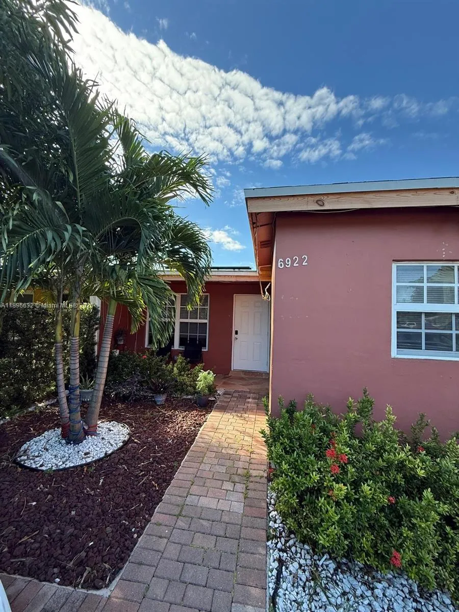 6922 Sw 18th Ct, North Lauderdale, Florida 33068, North Lauderdale, Florida 33068, 4 Bedrooms Bedrooms, ,2 BathroomsBathrooms,Residential,For Sale,6922 Sw 18th Ct, North Lauderdale, Florida 33068,A11896632