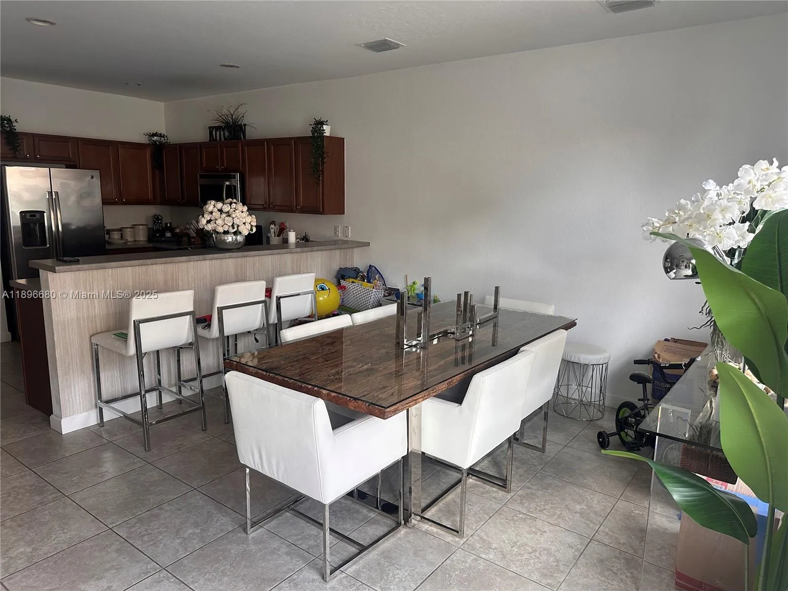 8867 W 35th Way, Hialeah, Florida 33018, Hialeah, Florida 33018, 2 Bedrooms Bedrooms, ,2 BathroomsBathrooms,Residential,For Sale,8867 W 35th Way, Hialeah, Florida 33018,A11896680