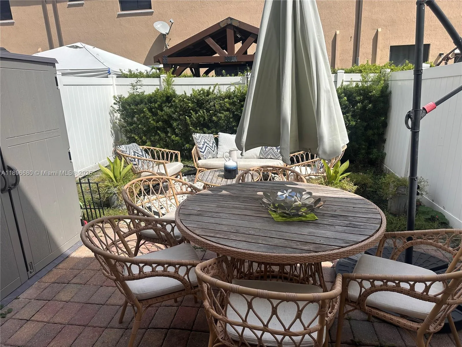 8867 W 35th Way, Hialeah, Florida 33018, Hialeah, Florida 33018, 2 Bedrooms Bedrooms, ,2 BathroomsBathrooms,Residential,For Sale,8867 W 35th Way, Hialeah, Florida 33018,A11896680