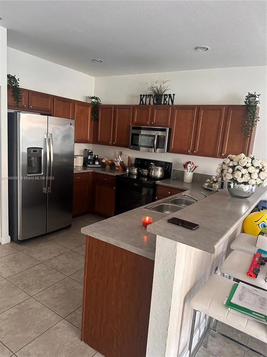 8867 W 35th Way, Hialeah, Florida 33018, Hialeah, Florida 33018, 2 Bedrooms Bedrooms, ,2 BathroomsBathrooms,Residential,For Sale,8867 W 35th Way, Hialeah, Florida 33018,A11896680