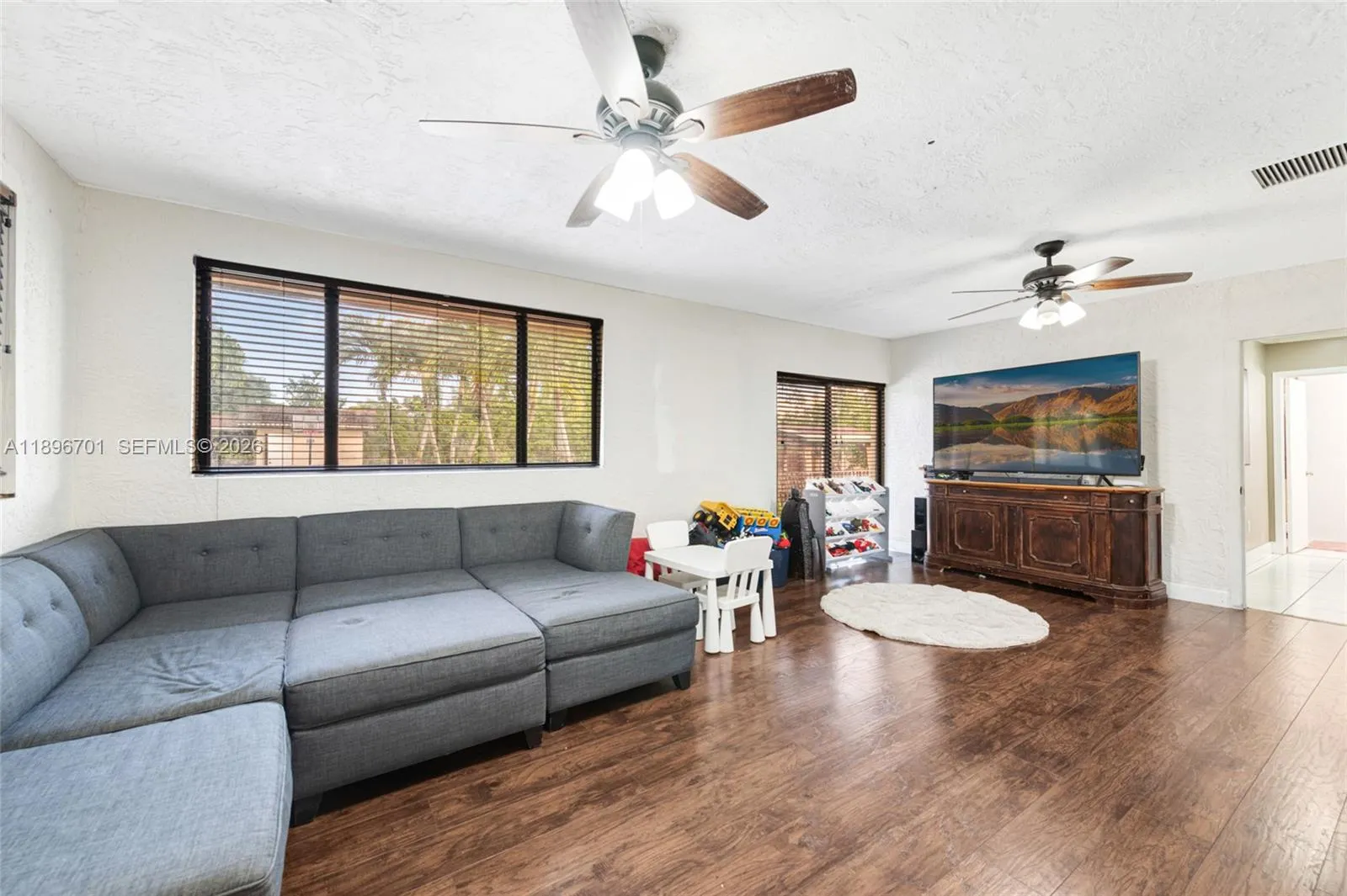 19491 Sw 216th St, Miami, Florida 33170, Miami, Florida 33170, 5 Bedrooms Bedrooms, ,3 BathroomsBathrooms,Residential,For Sale,19491 Sw 216th St, Miami, Florida 33170,A11896701