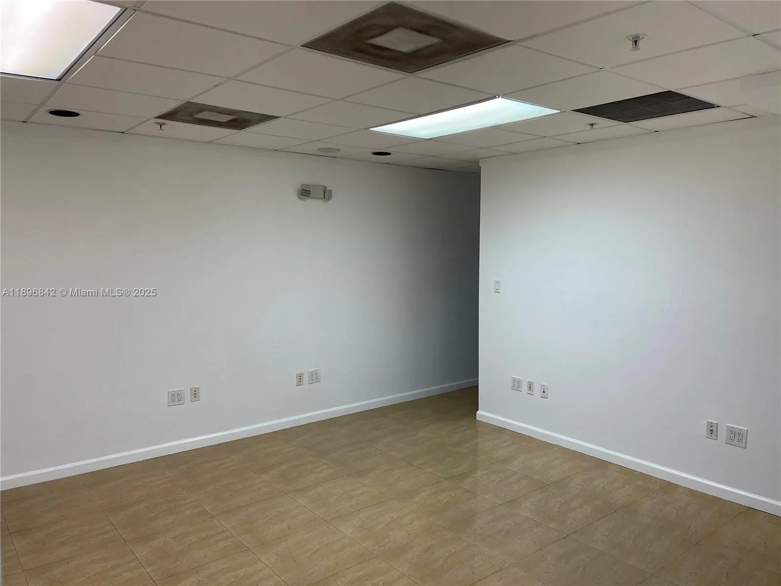 1110 Brickell Av 317a-b, Miami, Florida 33131, Miami, Florida 33131, ,Commercial Lease,For Rent,1110 Brickell Av 317a-b, Miami, Florida 33131,A11896842
