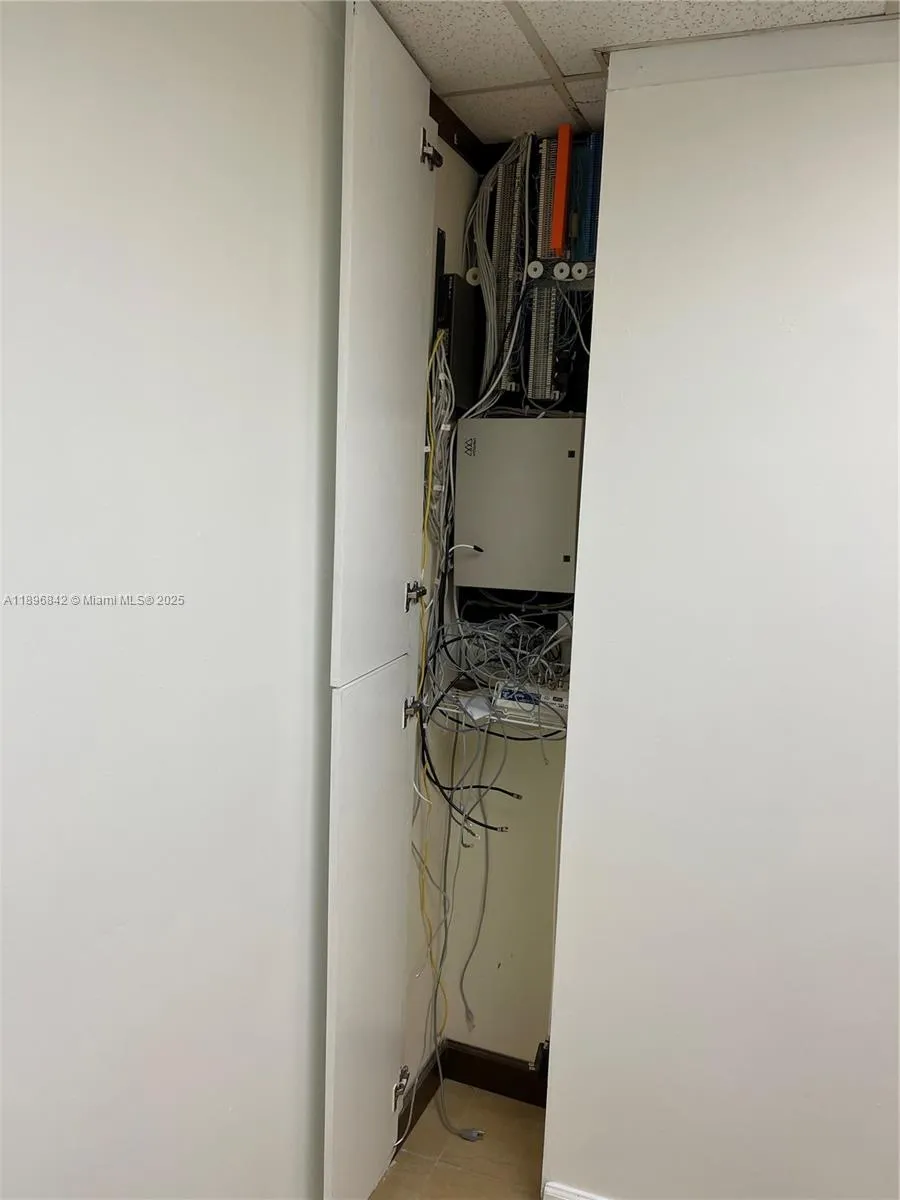 1110 Brickell Av 317a-b, Miami, Florida 33131, Miami, Florida 33131, ,Commercial Lease,For Rent,1110 Brickell Av 317a-b, Miami, Florida 33131,A11896842