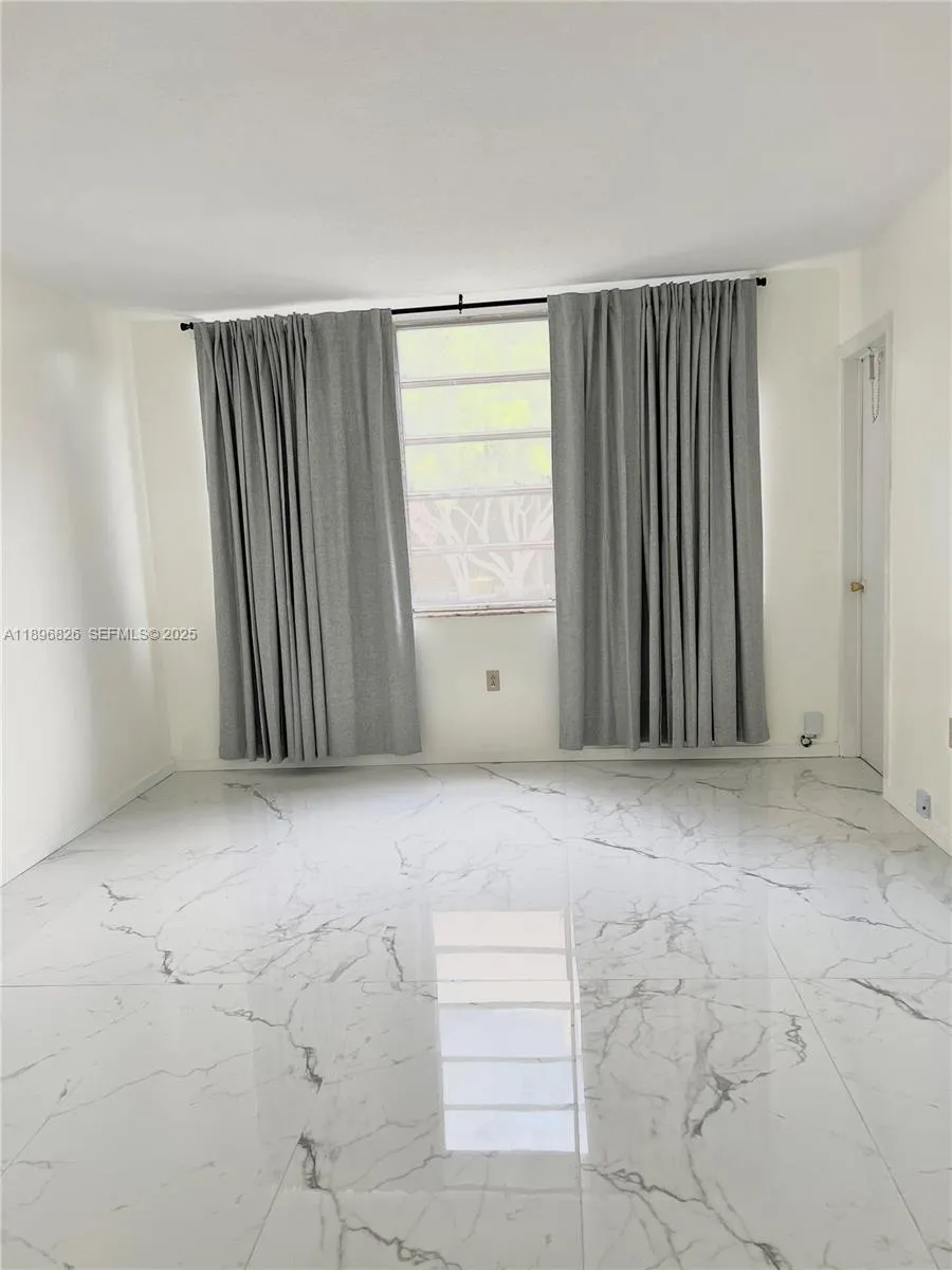 1710 Ne 191st St 307-3, Miami, Florida 33179, Miami, Florida 33179, 1 Bedroom Bedrooms, ,1 BathroomBathrooms,Residential,For Sale,1710 Ne 191st St 307-3, Miami, Florida 33179,A11896826