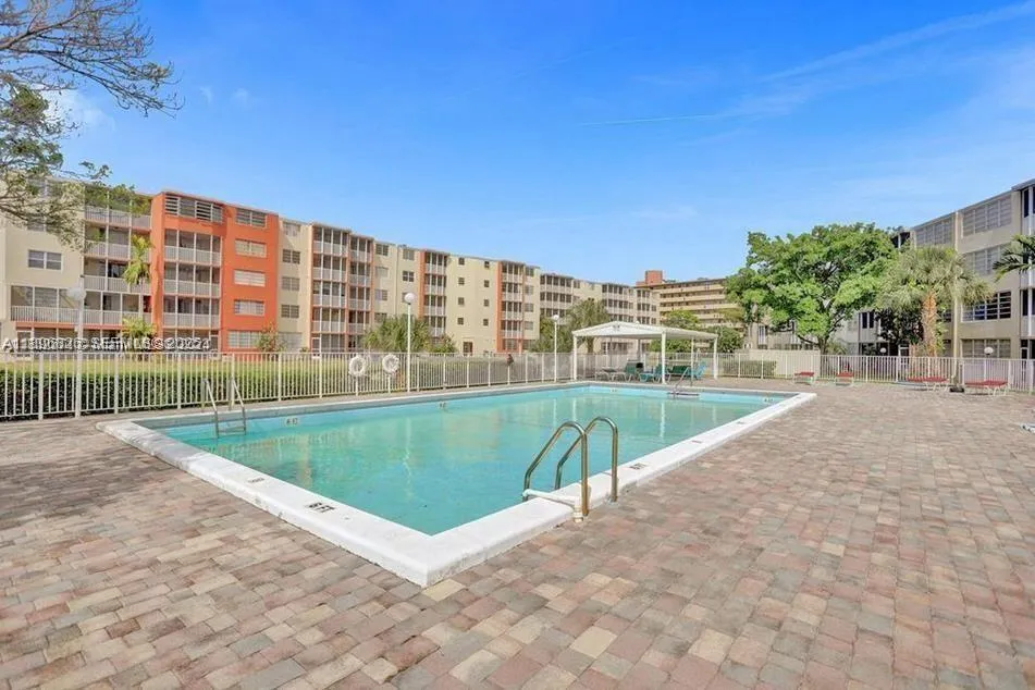 1710 Ne 191st St 307-3, Miami, Florida 33179, Miami, Florida 33179, 1 Bedroom Bedrooms, ,1 BathroomBathrooms,Residential,For Sale,1710 Ne 191st St 307-3, Miami, Florida 33179,A11896826