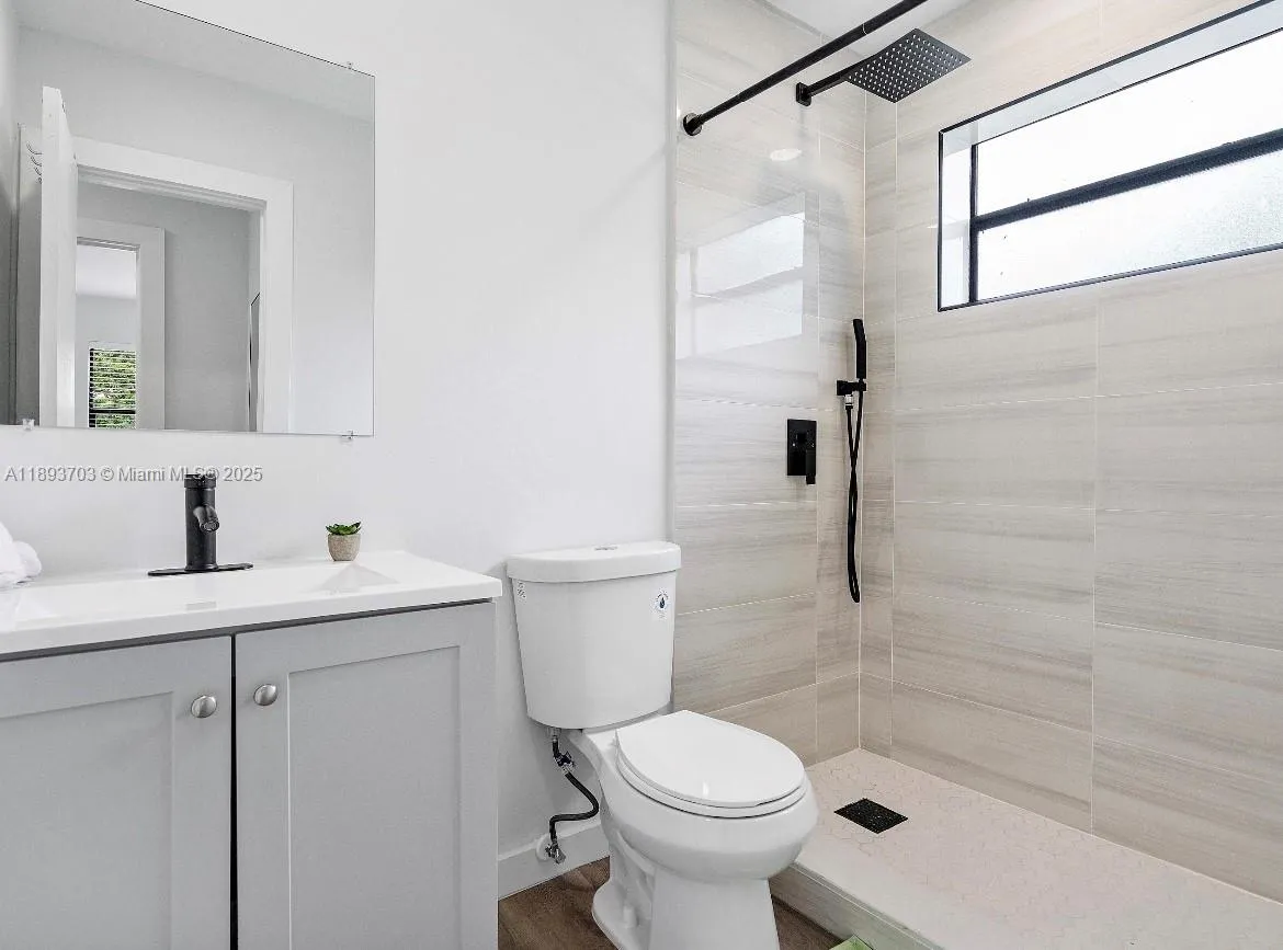 584 Nw 30th St, Miami, Florida 33127, Miami, Florida 33127, ,Residential Income,For Sale,584 Nw 30th St, Miami, Florida 33127,A11893703