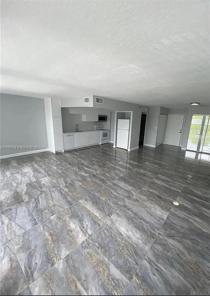 2101 Atlantic Shores Blvd 402, Hallandale Beach, F, Hallandale Beach, Florida 33009, 1 Bedroom Bedrooms, ,1 BathroomBathrooms,Residential,For Sale,2101 Atlantic Shores Blvd 402, Hallandale Beach, F,A11895559