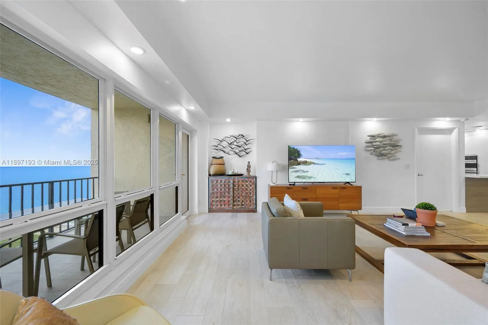 5000 N Ocean Blvd 1710, Lauderdale By The Sea, Flo, Lauderdale By The Sea, Florida 33308, 3 Bedrooms Bedrooms, ,2 BathroomsBathrooms,Residential Lease,For Rent,5000 N Ocean Blvd 1710, Lauderdale By The Sea, Flo,A11897193