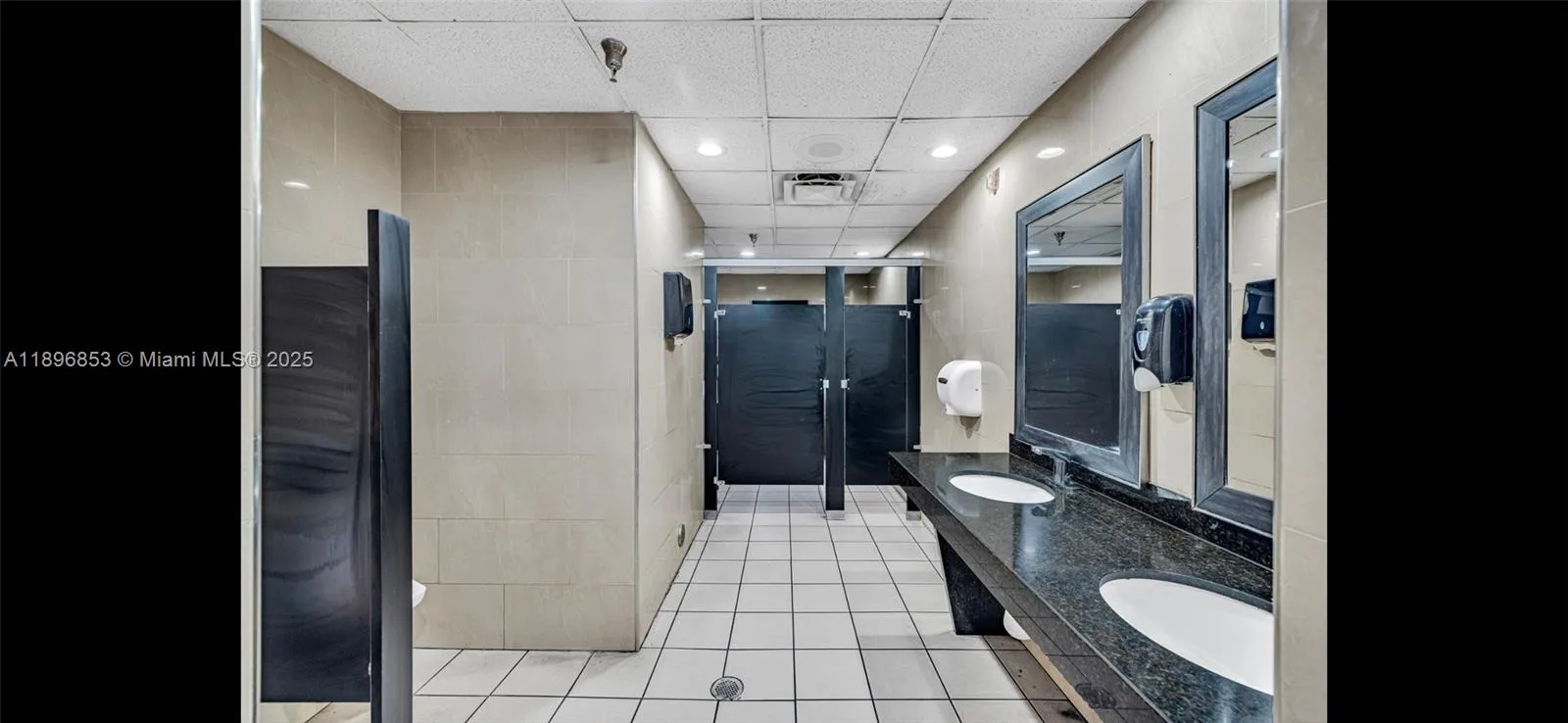 17020 Collins Ave, Sunny Isles Beach, Florida 3316, Sunny Isles Beach, Florida 33160, ,Business Opportunity,For Sale,17020 Collins Ave, Sunny Isles Beach, Florida 3316,A11896853