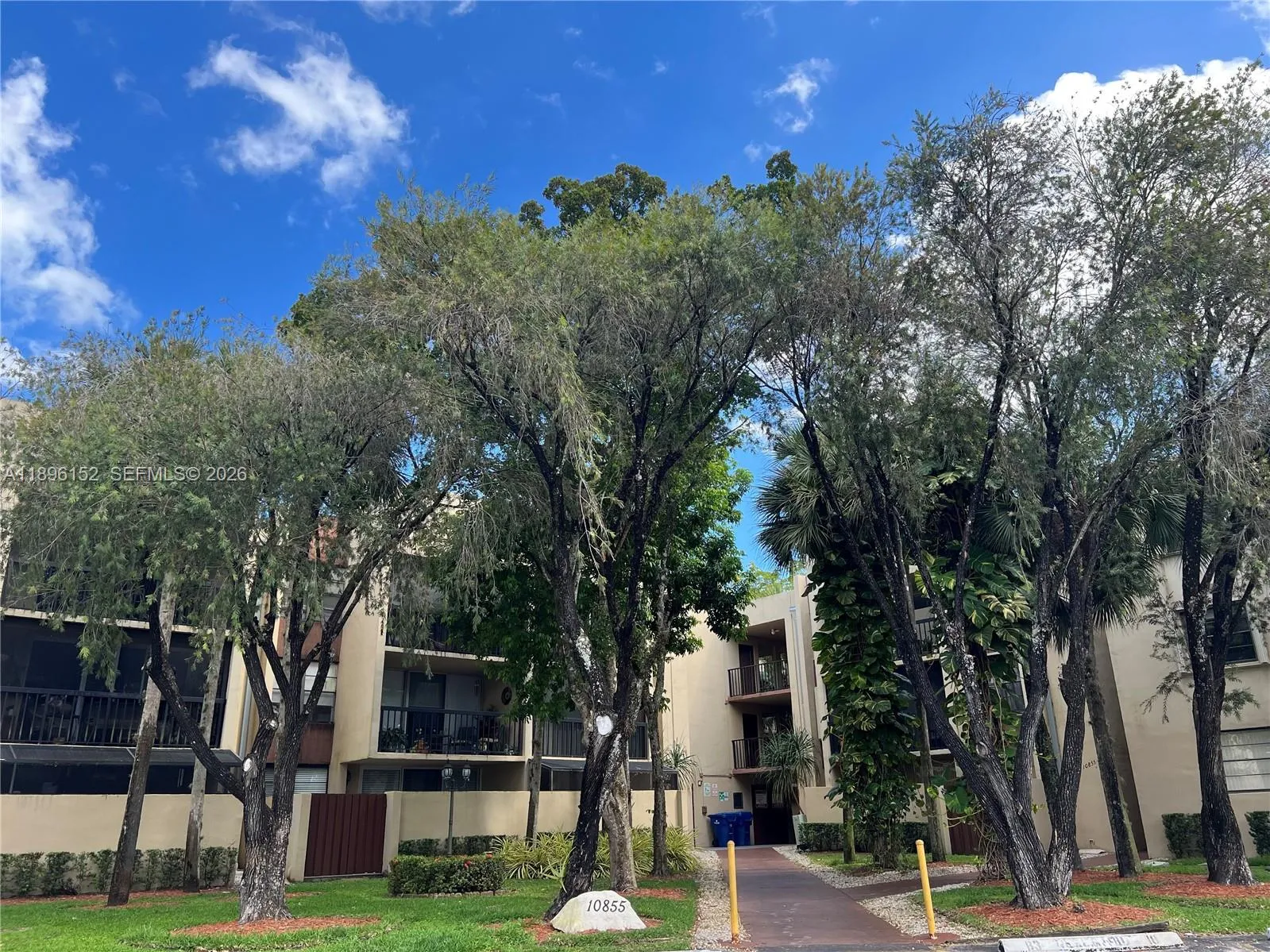 Building 10855
