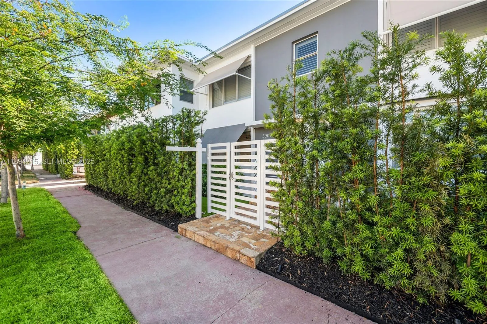 3909 Garden Avenue, Miami Beach, Florida 33140, Miami Beach, Florida 33140, ,Residential Income,For Sale,3909 Garden Avenue, Miami Beach, Florida 33140,A11894215