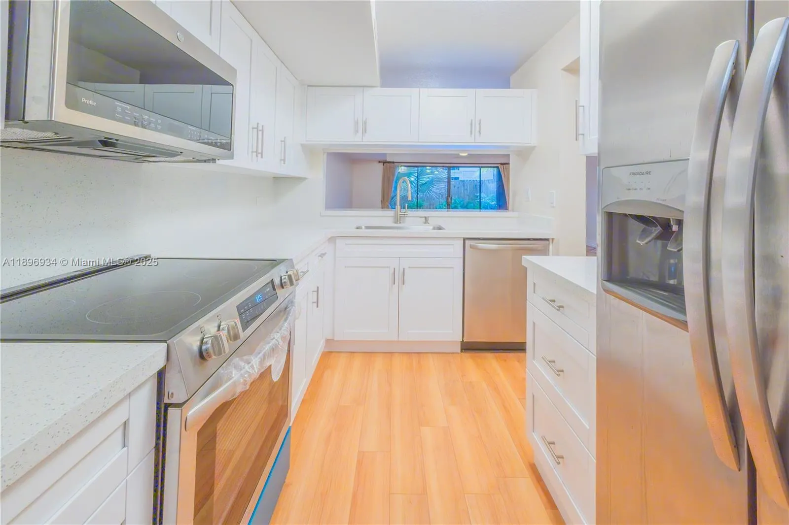 7890 Sw 86th St 11, Miami, Florida 33143, Miami, Florida 33143, 2 Bedrooms Bedrooms, ,2 BathroomsBathrooms,Residential,For Sale,7890 Sw 86th St 11, Miami, Florida 33143,A11896934