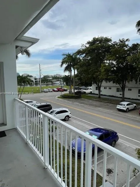 9300 E Bay Harbor Dr 205, Bay Harbor Islands, Flor, Bay Harbor Islands, Florida 33154, 1 Bedroom Bedrooms, ,1 BathroomBathrooms,Residential Lease,For Rent,9300 E Bay Harbor Dr 205, Bay Harbor Islands, Flor,A11875362