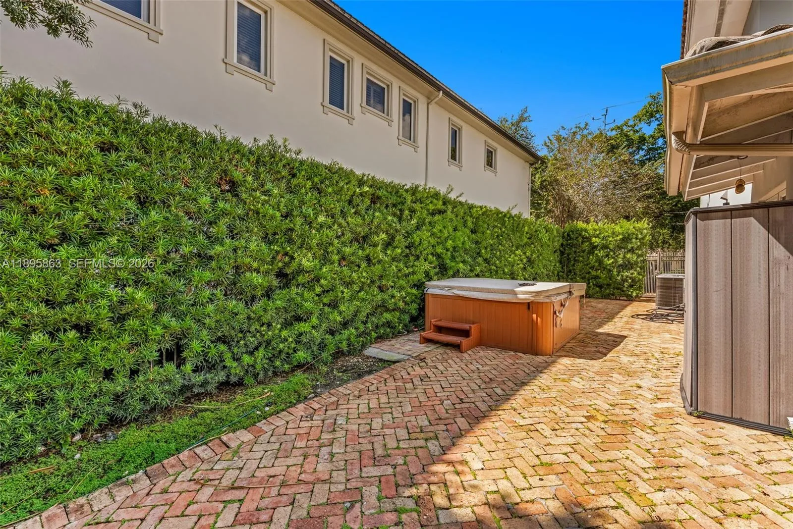 4801 University Dr, Coral Gables, Florida 33146, Coral Gables, Florida 33146, ,Residential Income,For Sale,4801 University Dr, Coral Gables, Florida 33146,A11895863