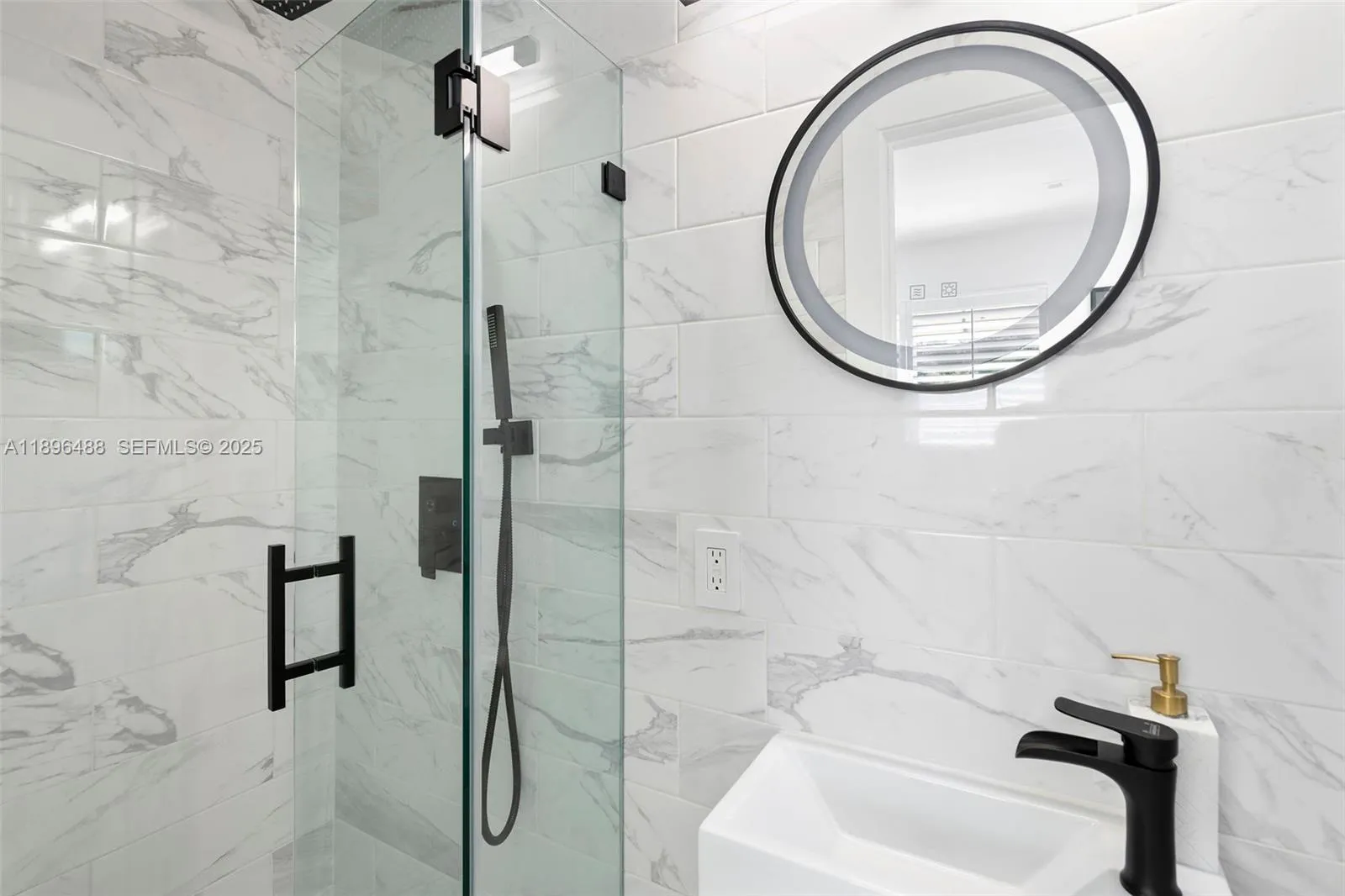 3909 Garden Ave, Miami Beach, Florida 33140, Miami Beach, Florida 33140, ,Commercial Sale,For Sale,3909 Garden Ave, Miami Beach, Florida 33140,A11896488